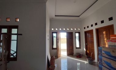 Rumah Baru Siap Pakai Karangasem Solo Kota Dekat Kampus UMS