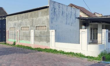 Dijual Rumah Hook + Tempat Usaha Strategis Surya Asri 2 Sukodono