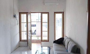 Dijual Rumah Hook + Tempat Usaha Strategis Surya Asri 2 Sukodono