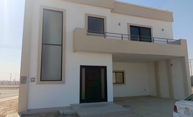 CASA EN VENTA EN CIUDAD LA ENCANTADA EN GOMEZ PALACIO DGO.
