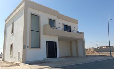 CASA EN VENTA EN CIUDAD LA ENCANTADA EN GOMEZ PALACIO DGO.