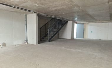ARRIENDO CENTRICO LOCAL COMERCIAL AMPLIO 290 MTS IRARRAZAVAL