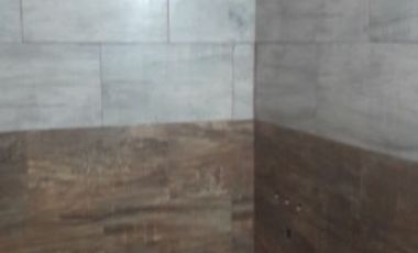 WILDE, AVELLANEDA. ALQUILER DE DPTO. TIPO CASA DE 3 AMBIENTES Y TERRAZA.