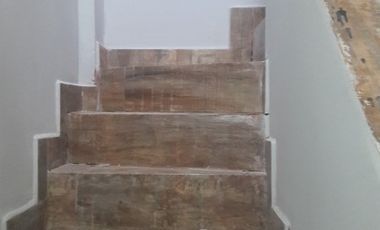 WILDE, AVELLANEDA. ALQUILER DE DPTO. TIPO CASA DE 3 AMBIENTES Y TERRAZA.