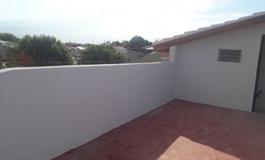 WILDE, AVELLANEDA. ALQUILER DE DPTO. TIPO CASA DE 3 AMBIENTES Y TERRAZA.