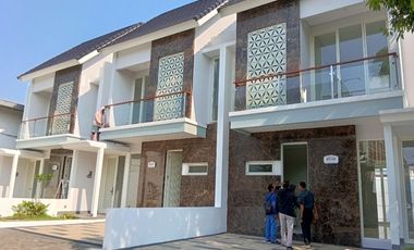 Edelweis with Private Pool Safira Garden