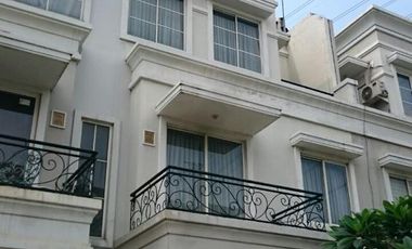 Rumah town house Gading Grande di Kelapa Gading,Jakarta Utara