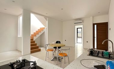 Rumah Scandinavian Dalam Cluster Jagakarsa