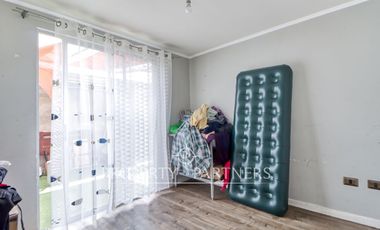 Acogedora casa sector Costa Laguna con local Comercial