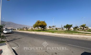 Acogedora casa sector Costa Laguna con local Comercial