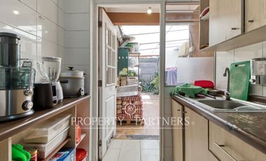 Acogedora casa sector Costa Laguna con local Comercial