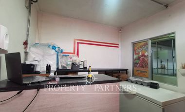 Acogedora casa sector Costa Laguna con local Comercial