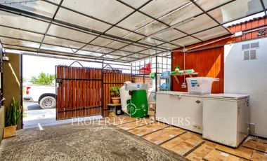 Acogedora casa sector Costa Laguna con local Comercial