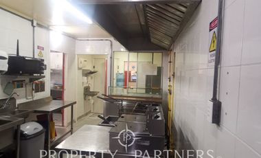 Acogedora casa sector Costa Laguna con local Comercial