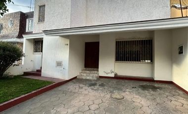 Casa de 1 planta en Jardines de Guadalupe