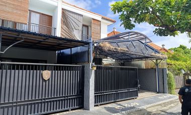 Rumah cantik kawasan renon denpasar