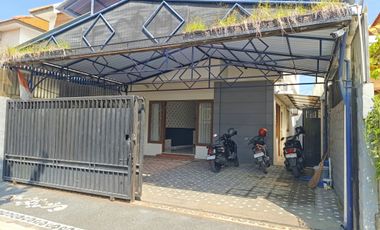 Rumah cantik kawasan renon denpasar