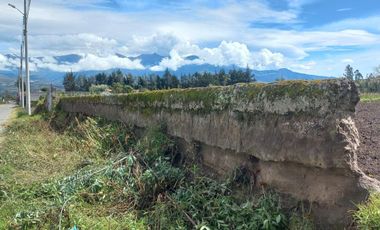 Terreno en Atuntaqui