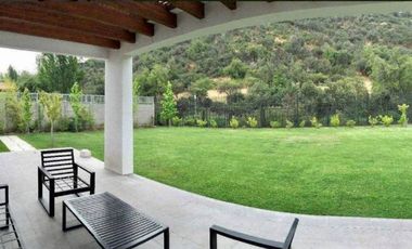 MARAVILLOSA CASA EN EXCLUSIVO CONDOMINIO. COD. 092