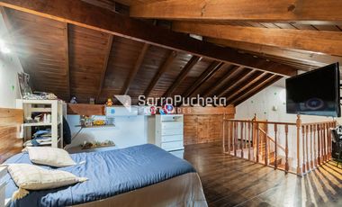 Venta triplex 5 ambientes con patio y cochera en Castelar.