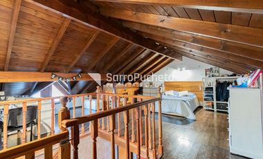 Venta triplex 5 ambientes con patio y cochera en Castelar.