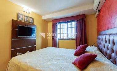 Venta triplex 5 ambientes con patio y cochera en Castelar.