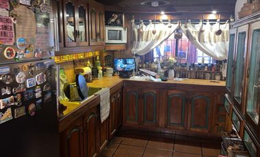 Casa de cinco ambientes con patio cerrado a la venta en Quilmes Oeste