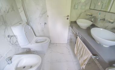 Casa en venta - 3 dormitorios 3 baños - 195mts2 - Guillermo E. Hudson, Berazategui