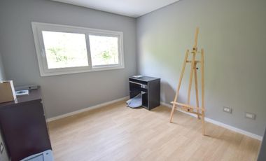 Casa en venta - 3 dormitorios 3 baños - 195mts2 - Guillermo E. Hudson, Berazategui