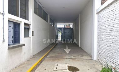 Blvd. Lopez Mateos Pte.: Centrica y amplia bodega con 2 frentes.