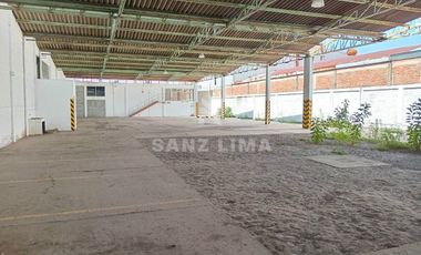 Blvd. Lopez Mateos Pte.: Centrica y amplia bodega con 2 frentes.