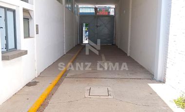 Blvd. Lopez Mateos Pte.: Centrica y amplia bodega con 2 frentes.