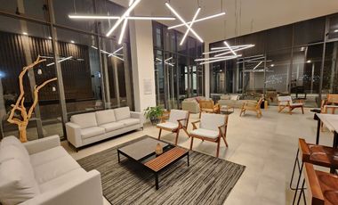 DEPARTAMENTO AMUEBLADO EN RENTA SOBRE FRAY JUNIPERO, FRENTE A PASEO QUERETARO