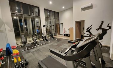 DEPARTAMENTO AMUEBLADO EN RENTA SOBRE FRAY JUNIPERO, FRENTE A PASEO QUERETARO