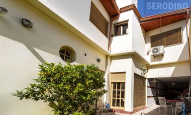 Casa en  Barrio Parque Bernal