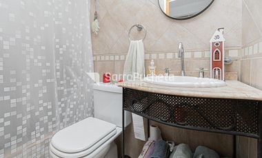 Venta semipiso 3 ambientes con cochera en Morón.