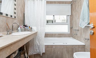 Venta semipiso 3 ambientes con cochera en Morón.