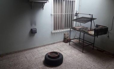 CASA EN  VENTA 3 AMBIENTES EN QUILMES