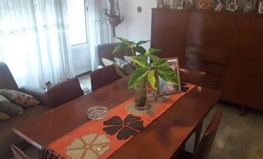CASA EN  VENTA 3 AMBIENTES EN QUILMES