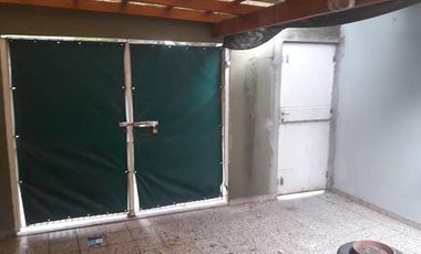 CASA EN  VENTA 3 AMBIENTES EN QUILMES