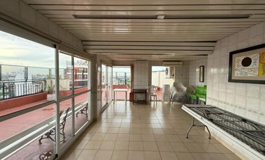 Departamento semipiso cuatro ambientes a la venta en Avellaneda Centro
