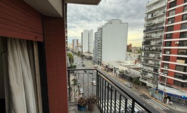Departamento semipiso cuatro ambientes a la venta en Avellaneda Centro