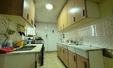 Departamento semipiso cuatro ambientes a la venta en Avellaneda Centro