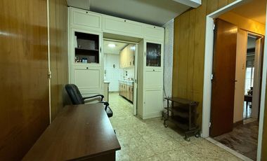 Departamento semipiso cuatro ambientes a la venta en Avellaneda Centro
