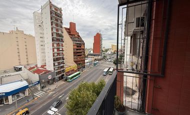 Departamento semipiso cuatro ambientes a la venta en Avellaneda Centro