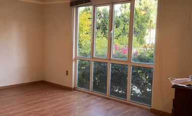 CASA EN VENTA EN LOMAS DE LAS PALMAS