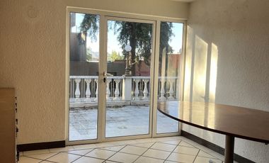 CASA EN VENTA EN LOMAS DE LAS PALMAS