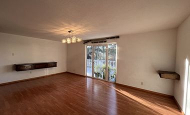 CASA EN VENTA EN LOMAS DE LAS PALMAS