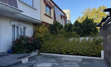 CASA EN VENTA EN LOMAS DE LAS PALMAS