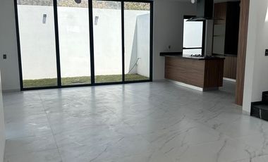 Se Vende Casa en Coto Foret, Zapopan Cerca de la Primavera